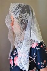 White Abanico Spanish Veil